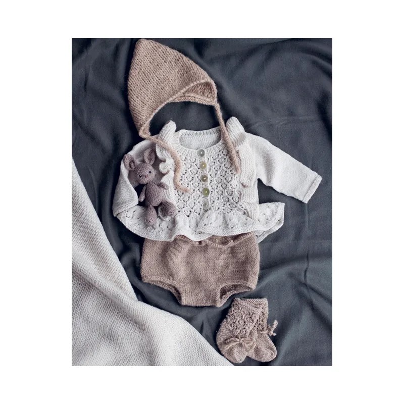 LIVRE ADORABLE LAYETTE AU TRICOT