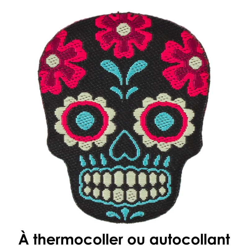 ÉCUSSON À THERMOCOLLER TÊTE DE MORT 2.5X3.5CM