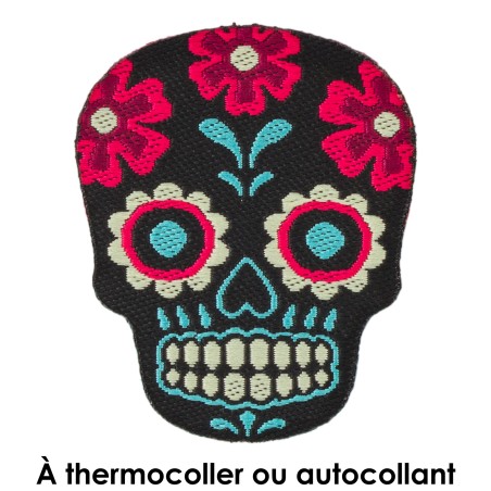 ÉCUSSON À THERMOCOLLER TÊTE DE MORT 2.5X3.5CM